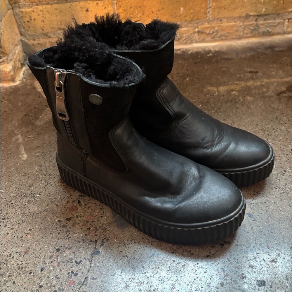 Pajar Caline black winter boot leather and fur sz 8.5 women’s